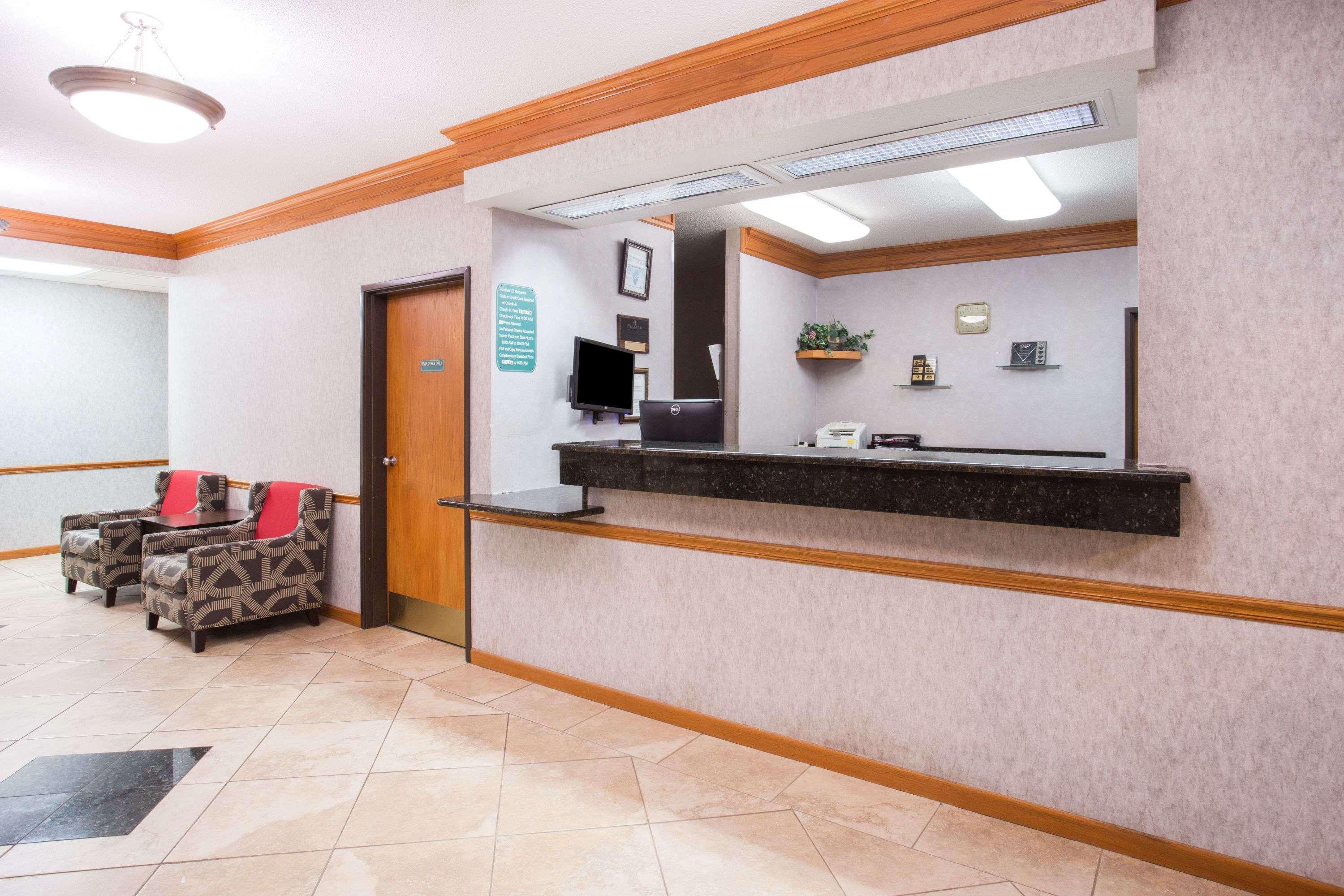 Best Western University Inn Urbana Экстерьер фото