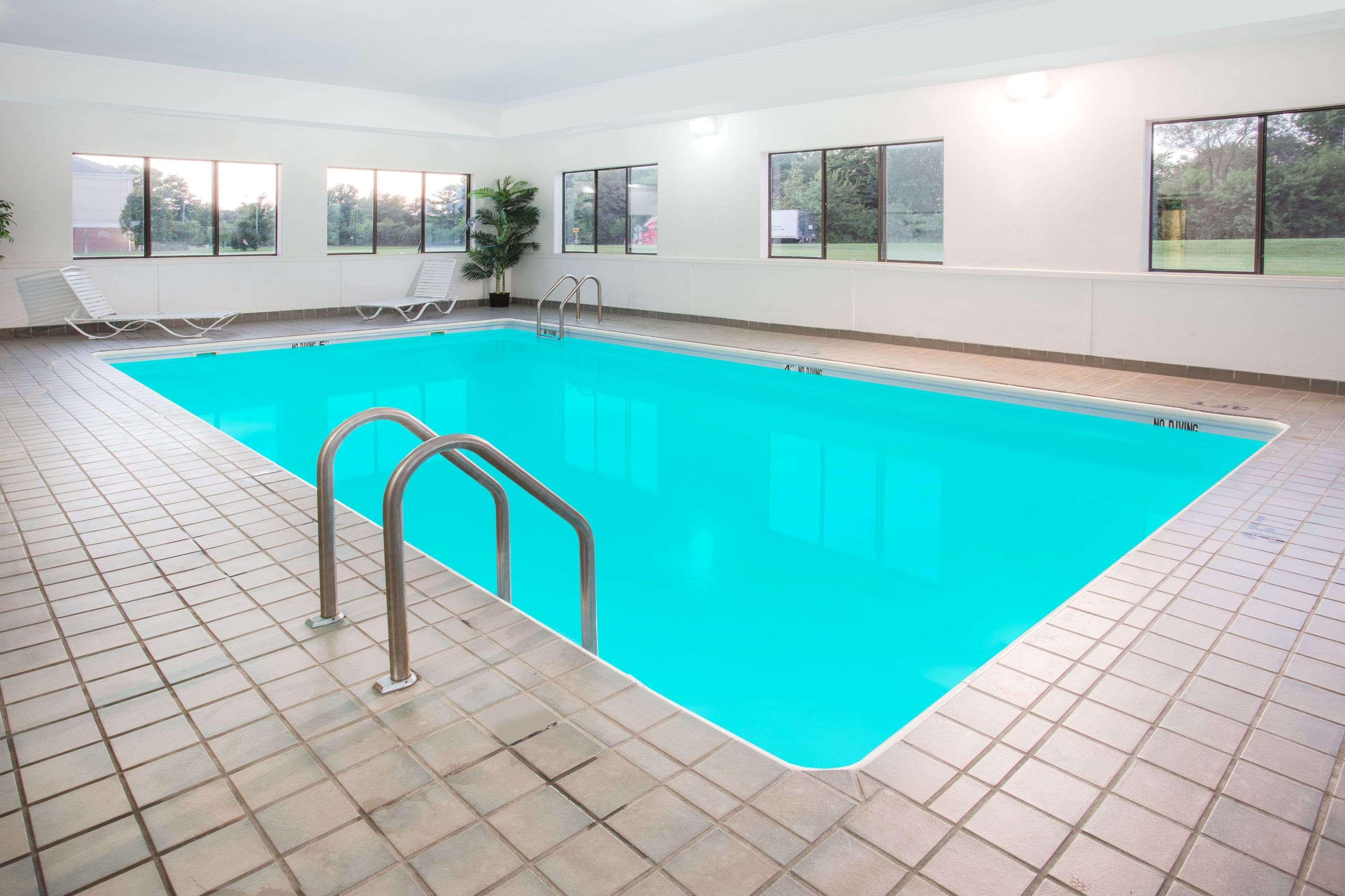 Best Western University Inn Urbana Экстерьер фото